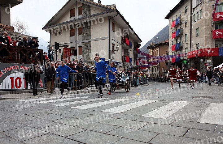 Gara delle Bighe 2011-7894.jpg